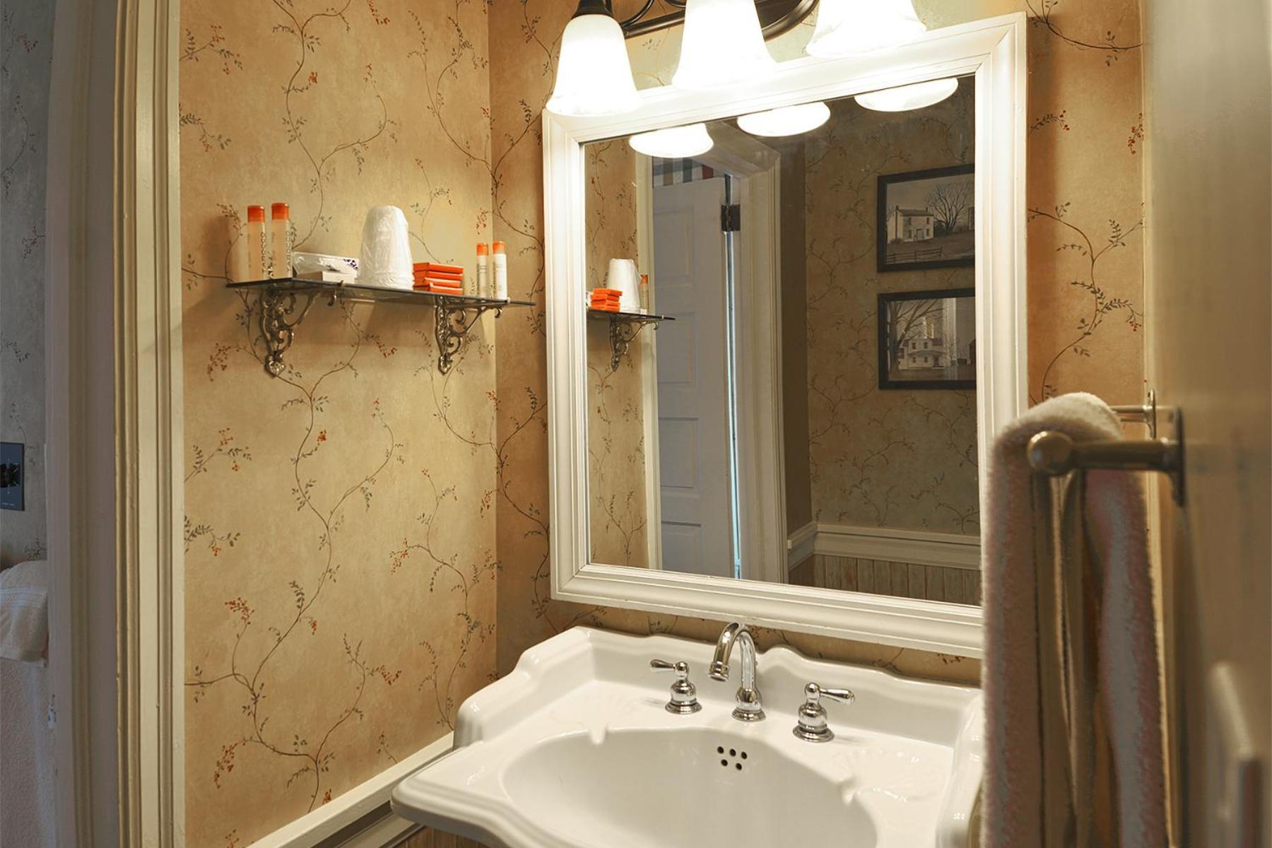 Village Bed & Breakfast Strasburg