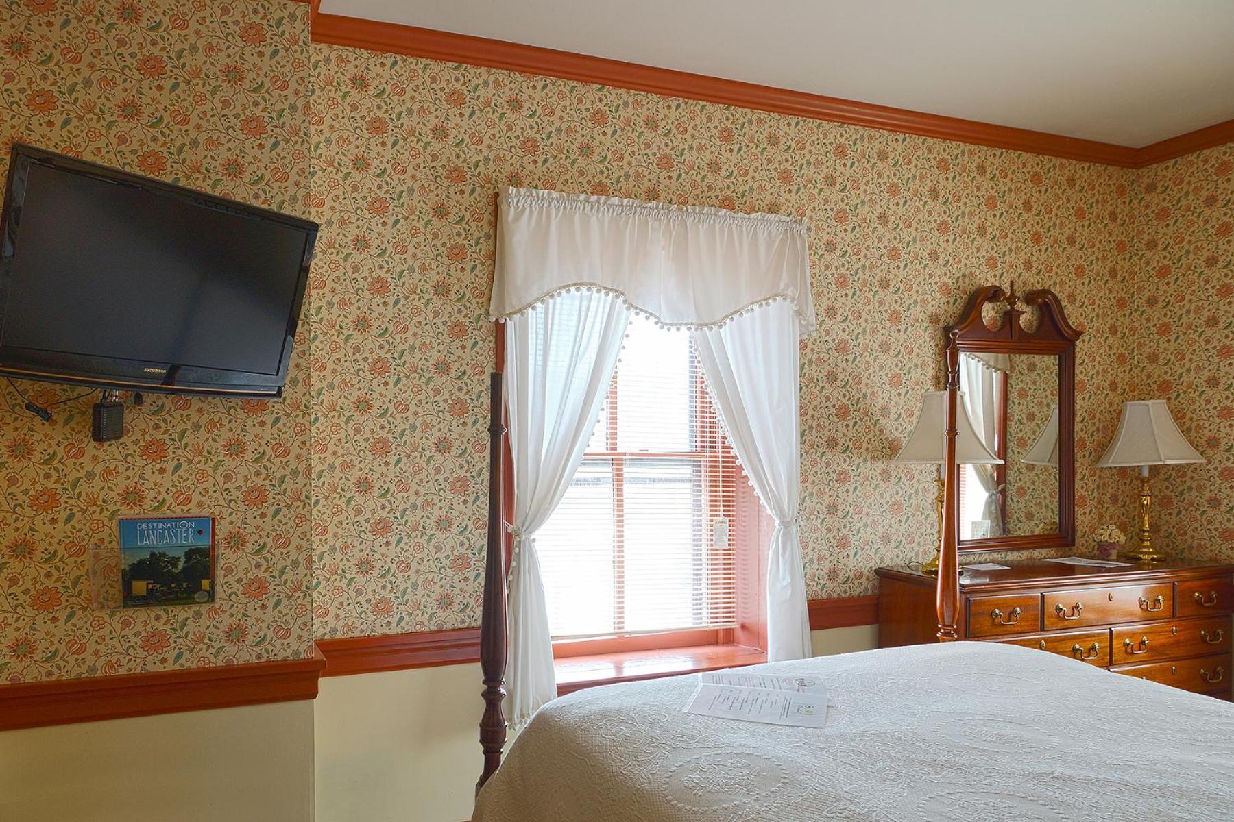 Village Bed & Breakfast 2*