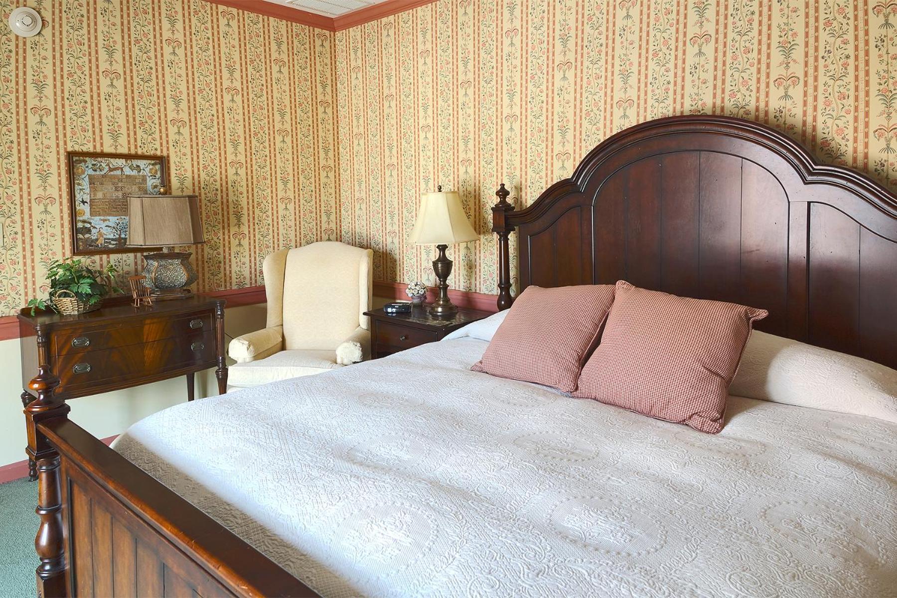 Village Bed & Breakfast Strasburg